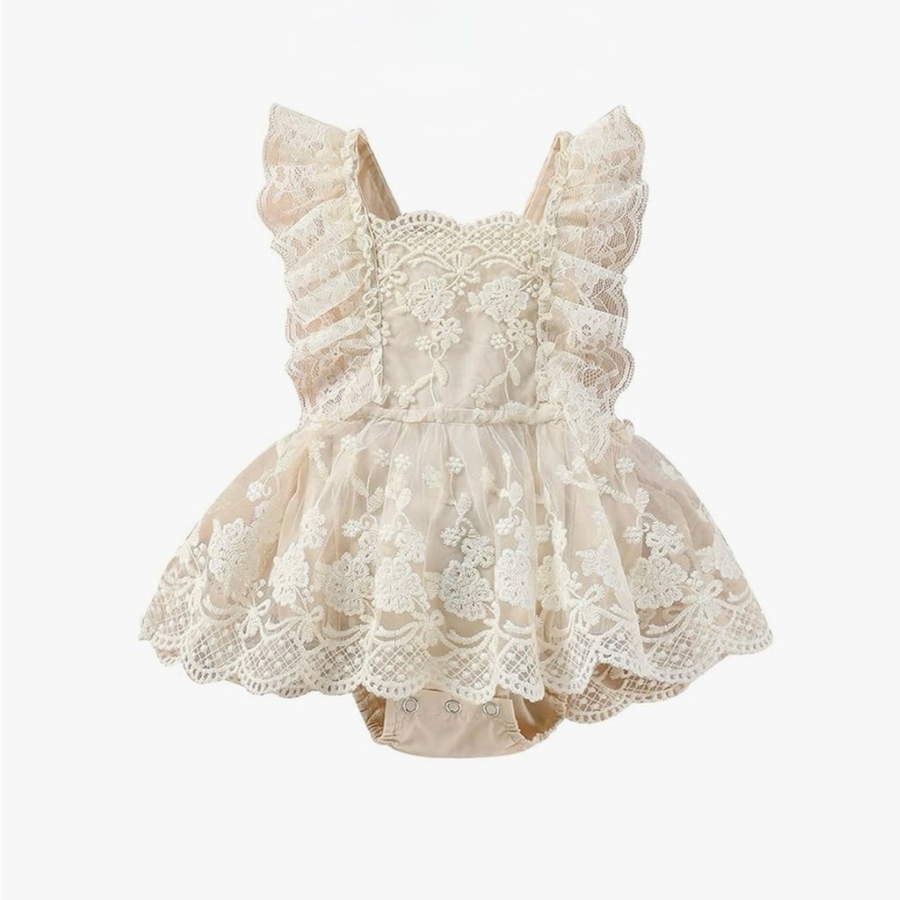 NWT Elegant Apricot Lace Baby Girl Dress. Size 6 Months. Beautiful
